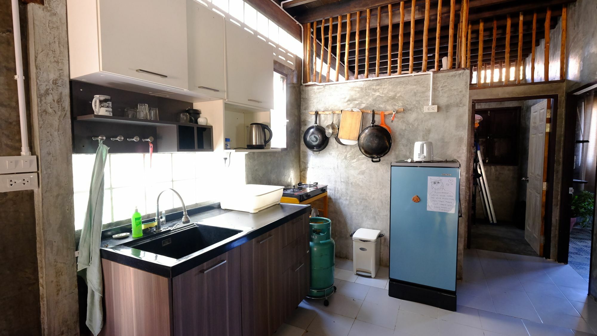 Sweet Life Guesthouse Ko Lanta エクステリア 写真